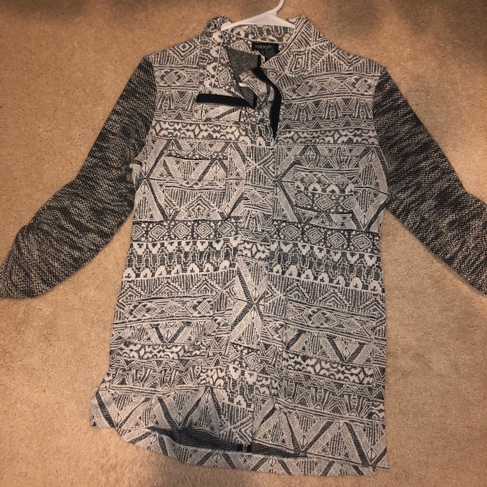 Women’s stoosh dressy jacket. Size small.